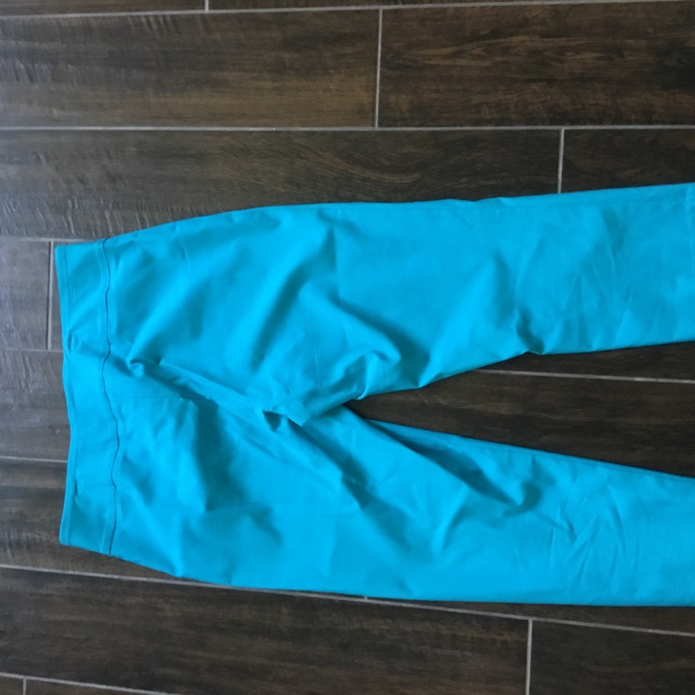 Capri pants